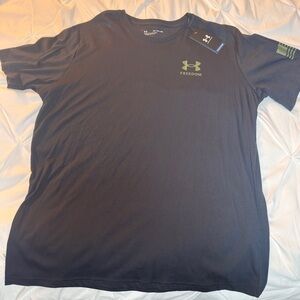 Men’s Under Armour Black T-Shirt NWT